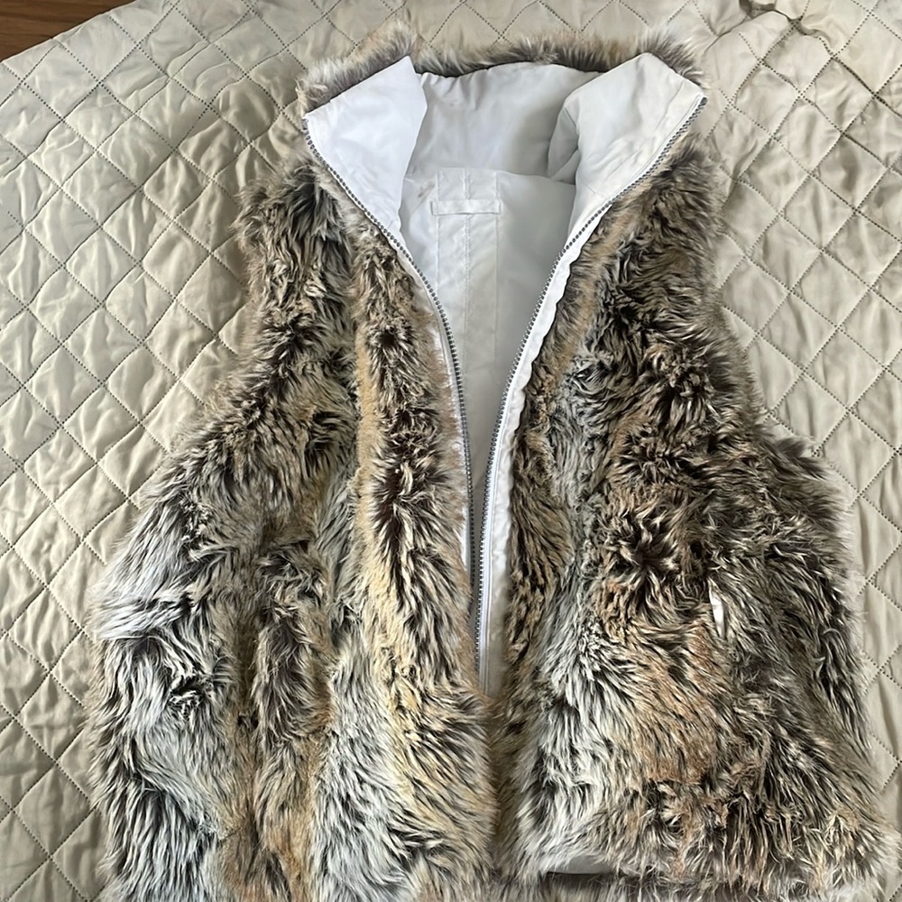 Way cute double sided faux fur vest jacket